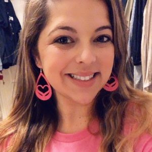 Hot pink Valentine’s Day cut out earrings NWT